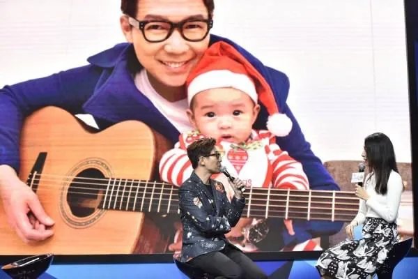 《明明很爱你》歌词