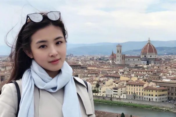 张含韵最经典的歌曲top10：《想唱就唱》上榜，满满都是正能量