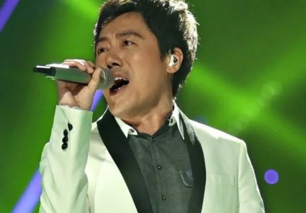 单恋一枝花歌词？