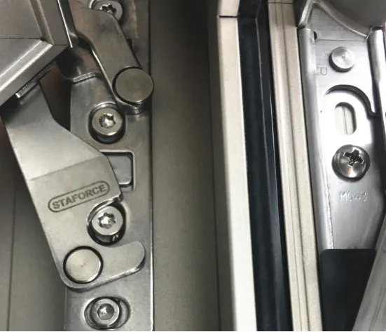 轩尼斯·柏菲断桥平开窗评测