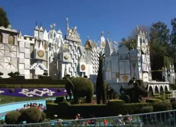 第一个迪士尼乐园酒店