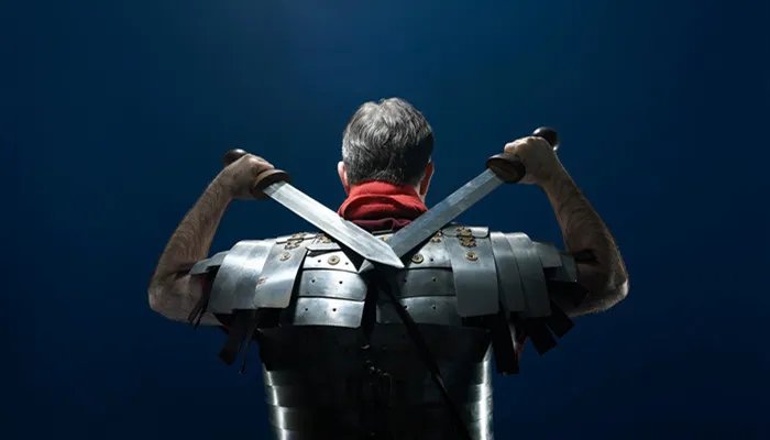 英雄不问出处的上一句和下一句是什么