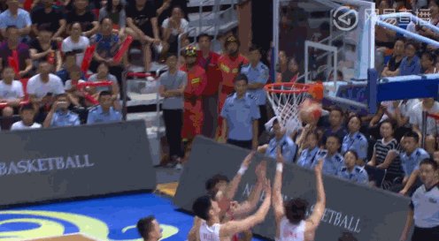 中国男篮vs塞尔维亚冲突