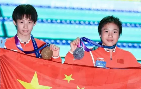 陈芋汐全红婵排名前二晋级，哪一位运动员你更看好，为什么？