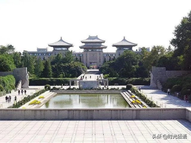 南京有哪些好玩的景点？住宿有哪些建议？