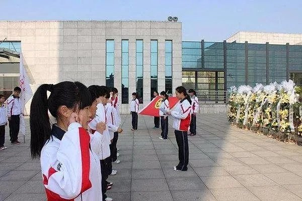 2019年嘉兴各高中中考录取分数线是多少？