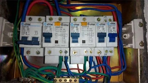 断路器与空气开关有什么区别