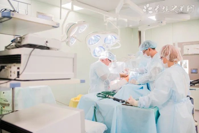 脚后跟疼是怎么回事