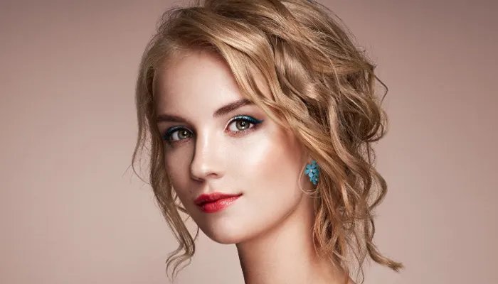 国字脸适合什么发型 国字脸女生适合的发型