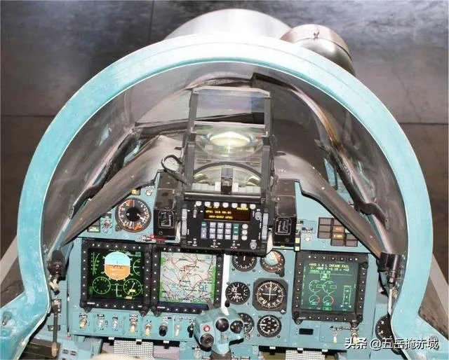 印度空军苏30战机部署拉达克前沿机场，我方歼-16能否碾压？