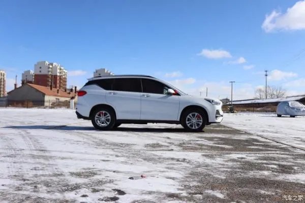 没有一个冬天不可逾越，没有一个春天不会来临，感谢哈弗M6相伴