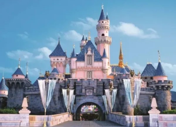 第一个迪士尼乐园酒店