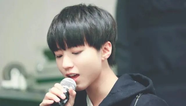 那石翔和王俊凯是什么关系？