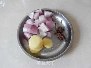 土豆炖鸡块