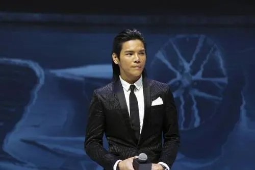 向华强儿子娶回女神,他的女儿现状如何?