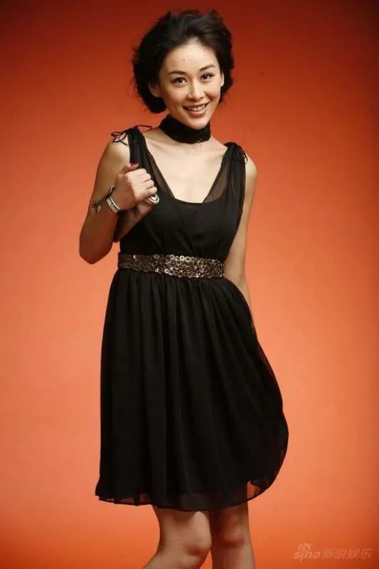 演员周扬的个人资料以及她演过的电视电影?