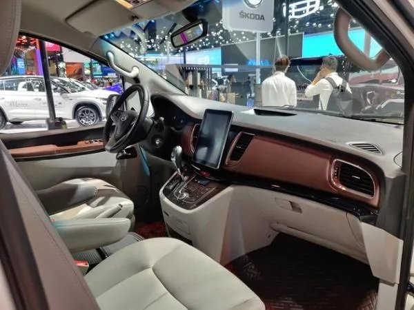 2021成都车展：2022款江淮瑞风L5亮相