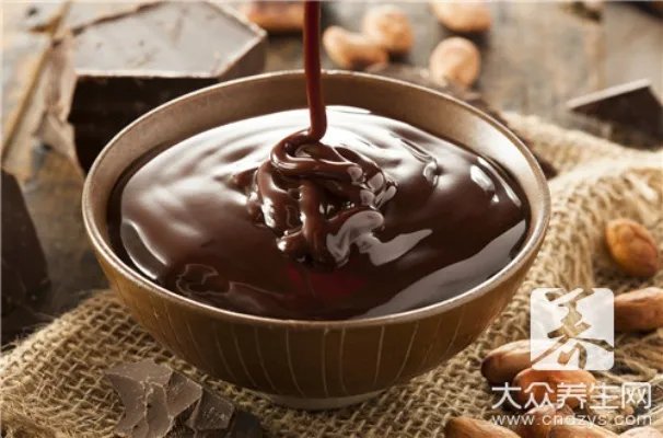 炒菜豆瓣酱什么时候放？