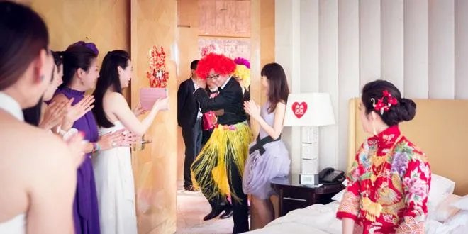 伴娘怎么堵门详细过程 如何把门堵起来新郎进不来