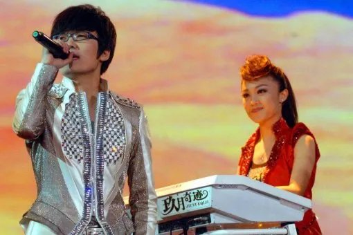 倾国倾城歌曲原唱