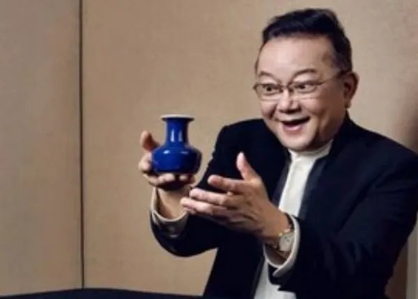 王刚首次回应砸宝事件，砸宝的真相是什么？真品还是赝品?