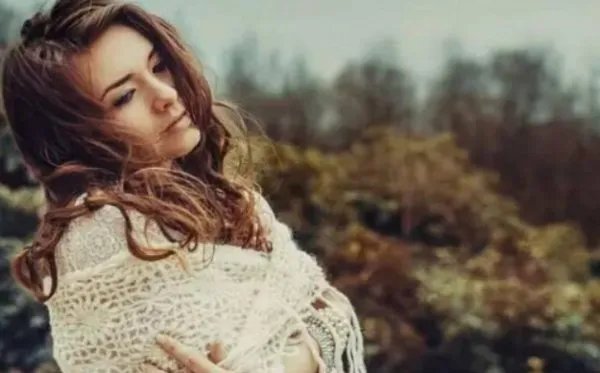 女人精致自律生活的简短句子有哪些？