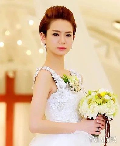 李承铉戚薇结婚照戚薇短发新娘发型美艳性感