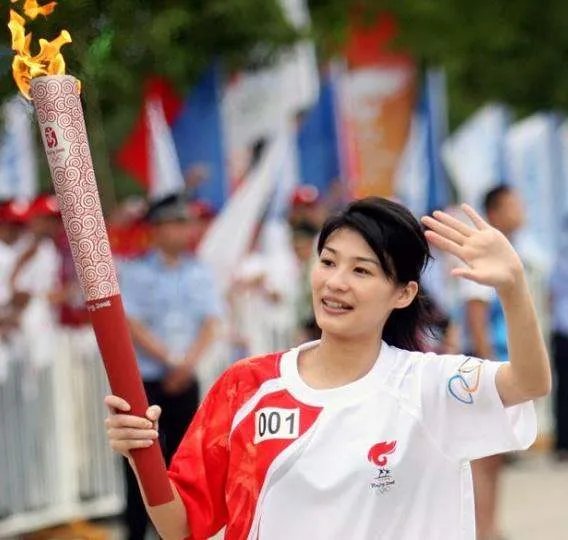 跳水冠军李娜现状如何？