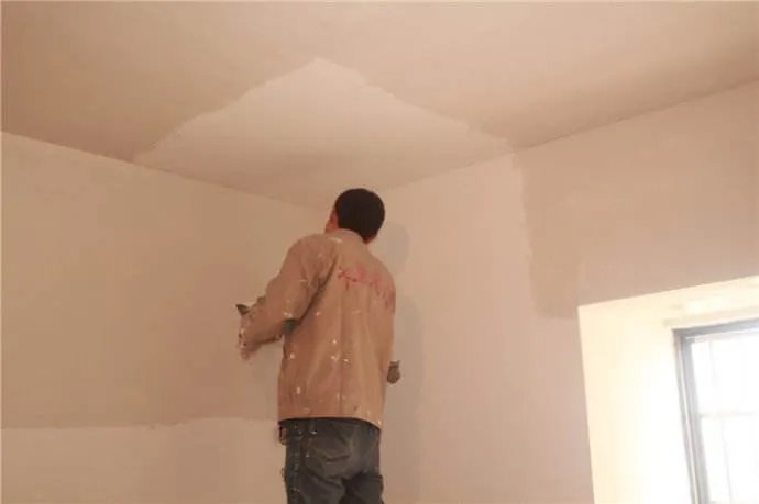 墙纸能直接撕了重新刷漆吗