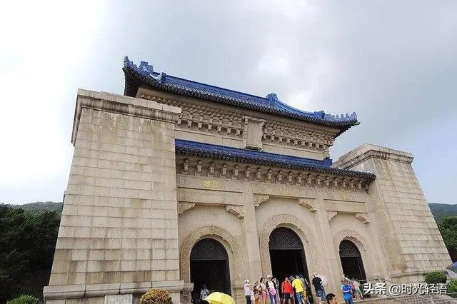 南京有哪些好玩的景点？住宿有哪些建议？