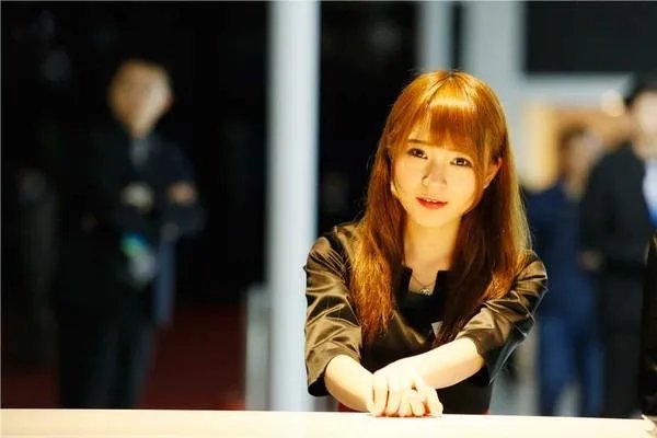 向华强儿子娶回女神,他的女儿现状如何?