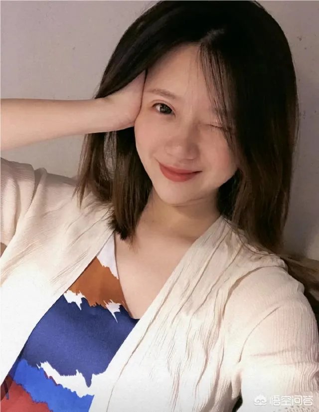 腾讯体育曾经的颜值担当、火箭队忠实粉丝小姨妈徐小溢去哪了？