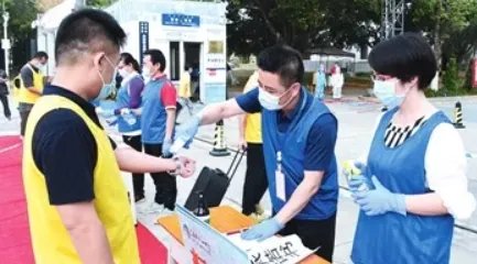 动车全部禁售、全域静态管理，三亚疫情呈现了哪些特点？