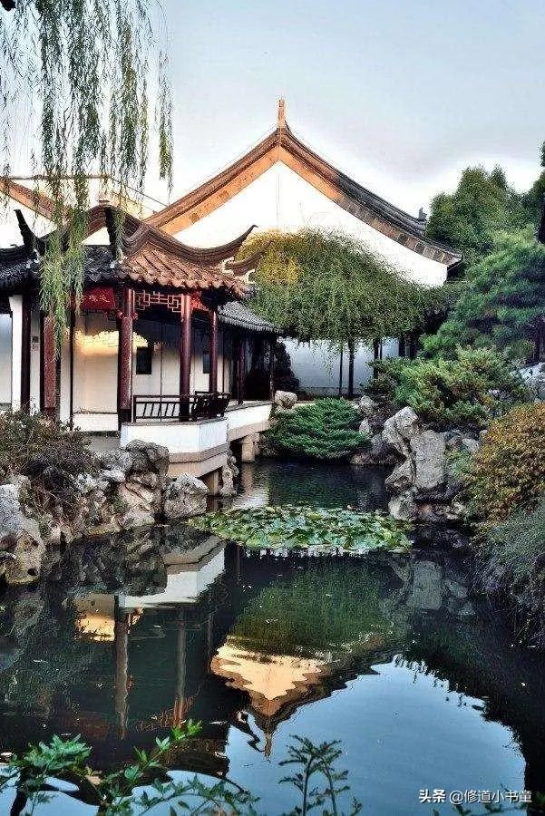 南京有哪些好玩的景点？住宿有哪些建议？