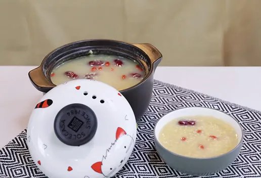 小米红枣粥的做法 小米粥红枣的功效怎么样