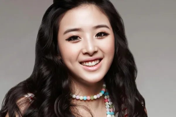 张含韵最经典的歌曲top10：《想唱就唱》上榜，满满都是正能量