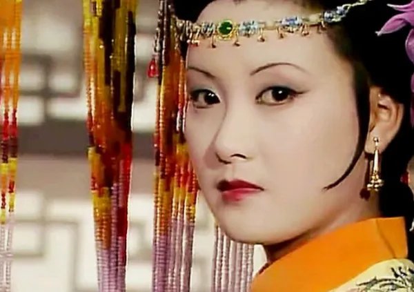 王熙凤扮演者是谁？