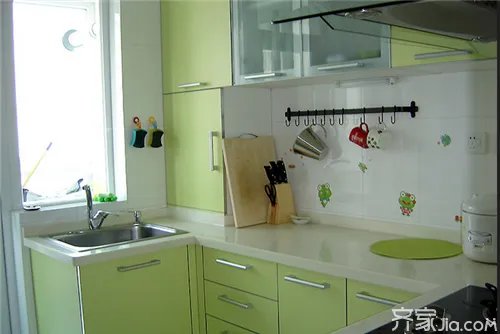 小户型厨房装修技巧 如何将小厨房升级大空间