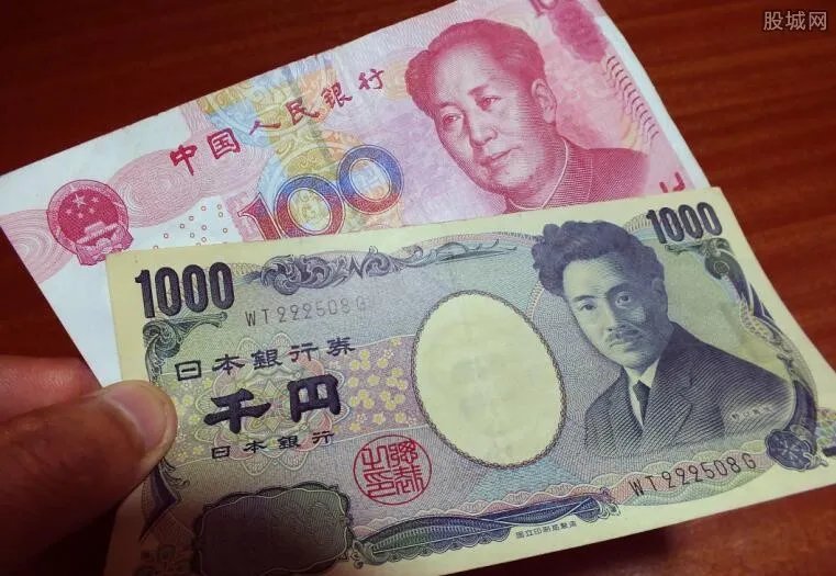 2017年人民币会贬值吗 人民币贬值的利弊原因