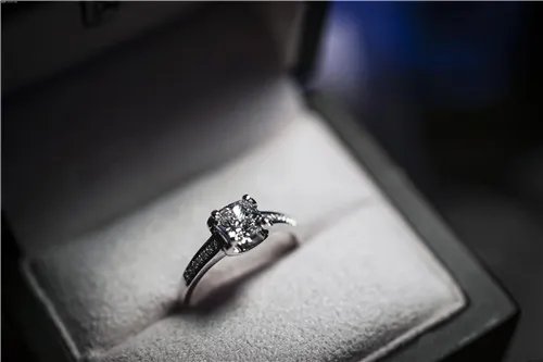哈尔滨钻戒定制哪家好 定制钻戒有哪些流程