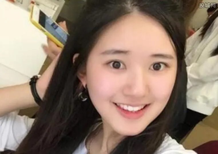 赵露思家庭背景惊人 赵露思是白富美一枚？