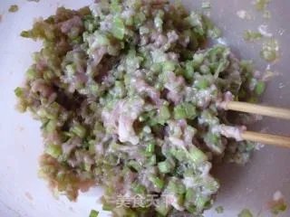 芹菜猪肉馅饺子