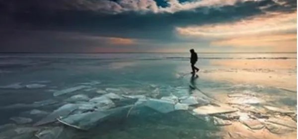 如临深渊 如履薄冰区别