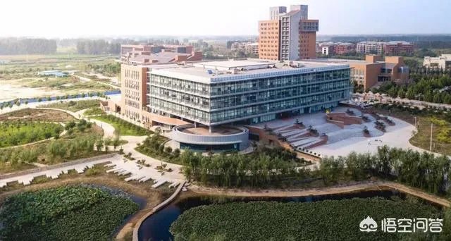 新疆医科大学与新乡医学院比较哪一个好?