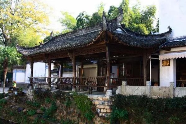 安徽绩溪龙川景区值得去吗？什么季节去比较适合？