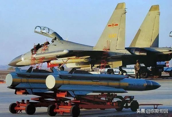 歼11与歼16有什么区别？