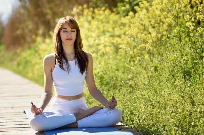 夸女生的句子要幽默的