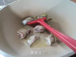 橡皮鱼炖豆腐
