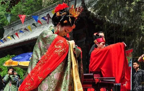 汉服婚礼策划流程 体验正宗汉服婚礼