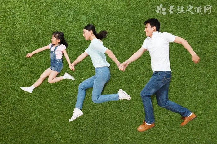 梦见和美女亲热